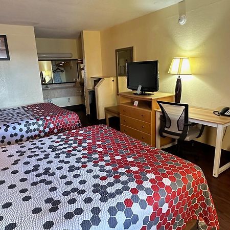 Econo Lodge Christiansburg-Blacksburg I-81 Esterno foto