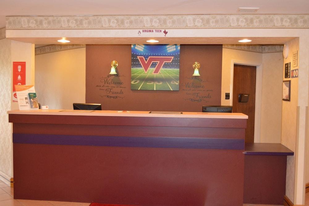 Econo Lodge Christiansburg-Blacksburg I-81 Esterno foto