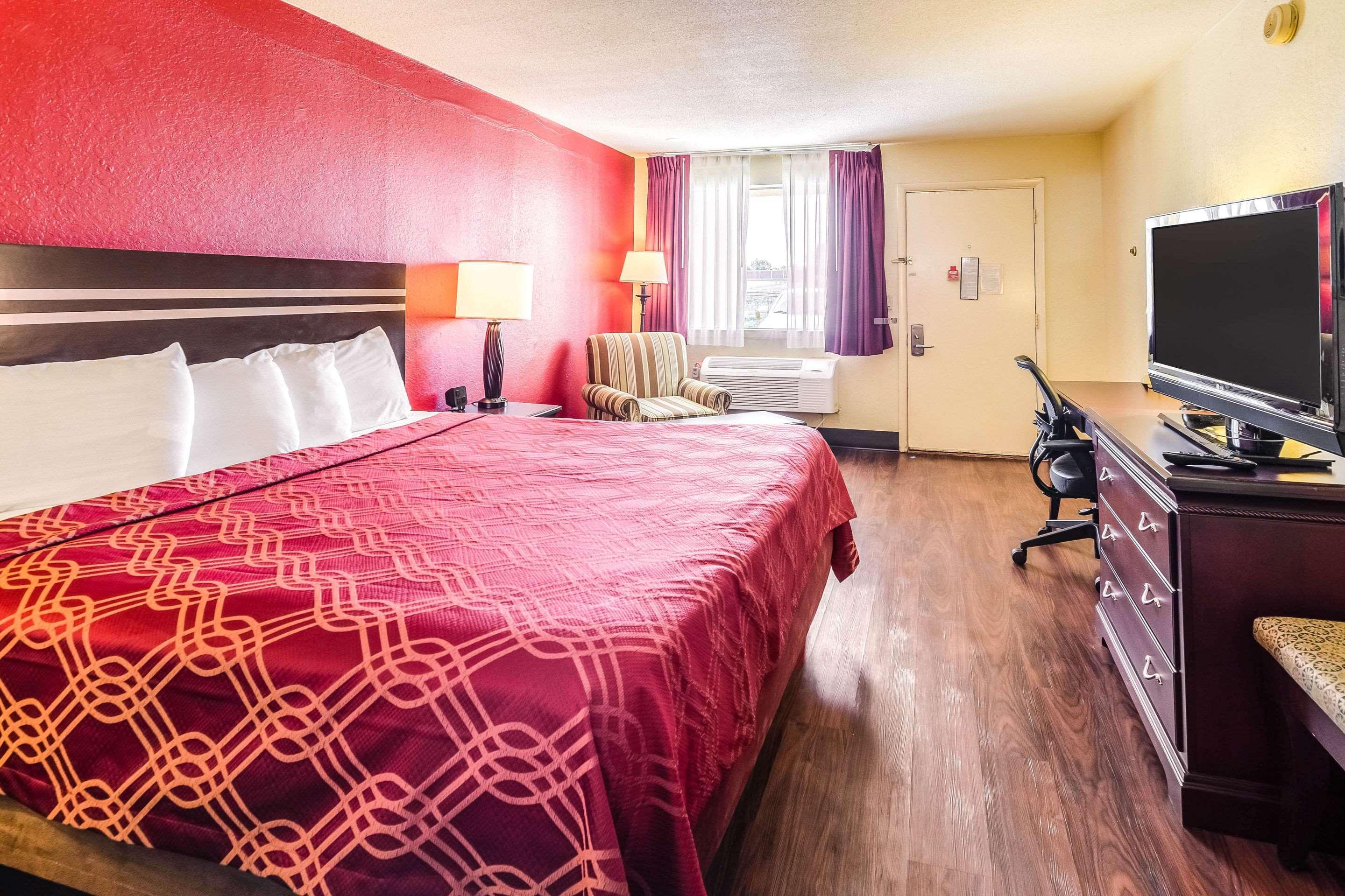 Econo Lodge Christiansburg-Blacksburg I-81 Esterno foto