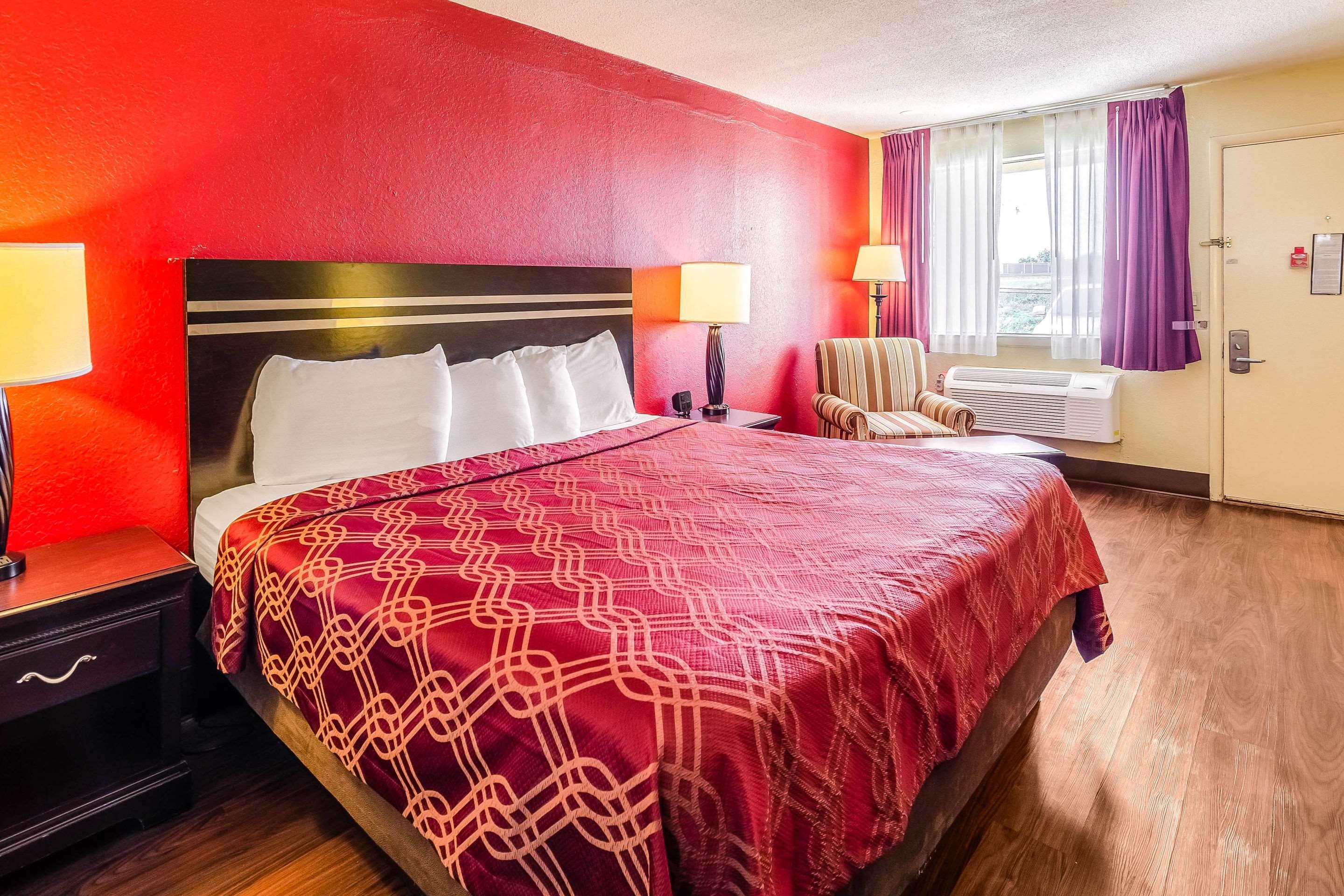 Econo Lodge Christiansburg-Blacksburg I-81 Esterno foto