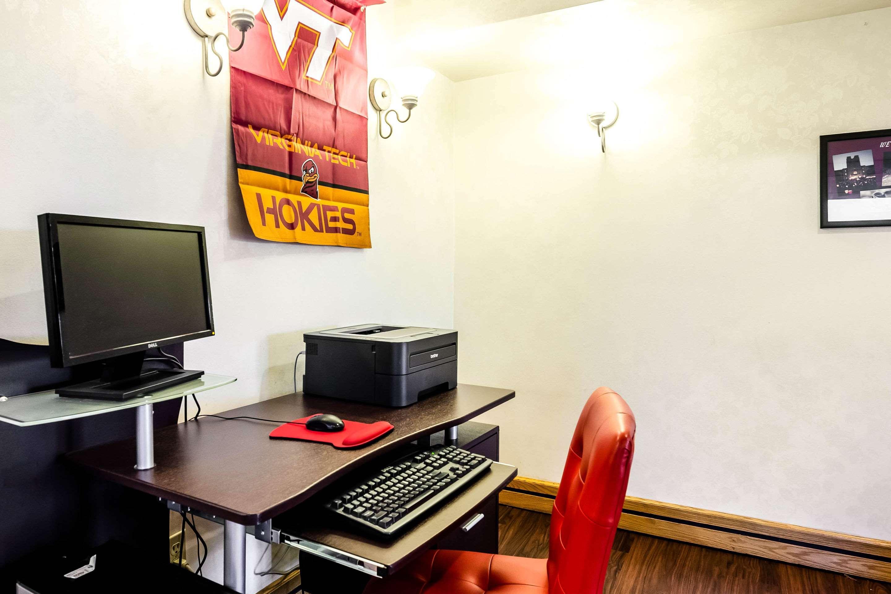 Econo Lodge Christiansburg-Blacksburg I-81 Esterno foto