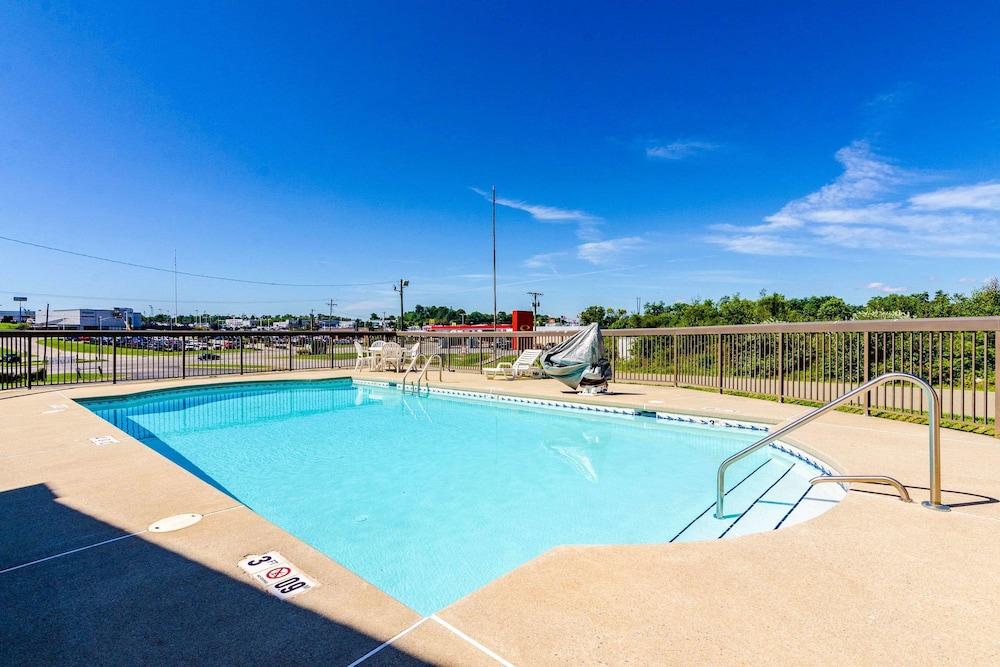 Econo Lodge Christiansburg-Blacksburg I-81 Esterno foto