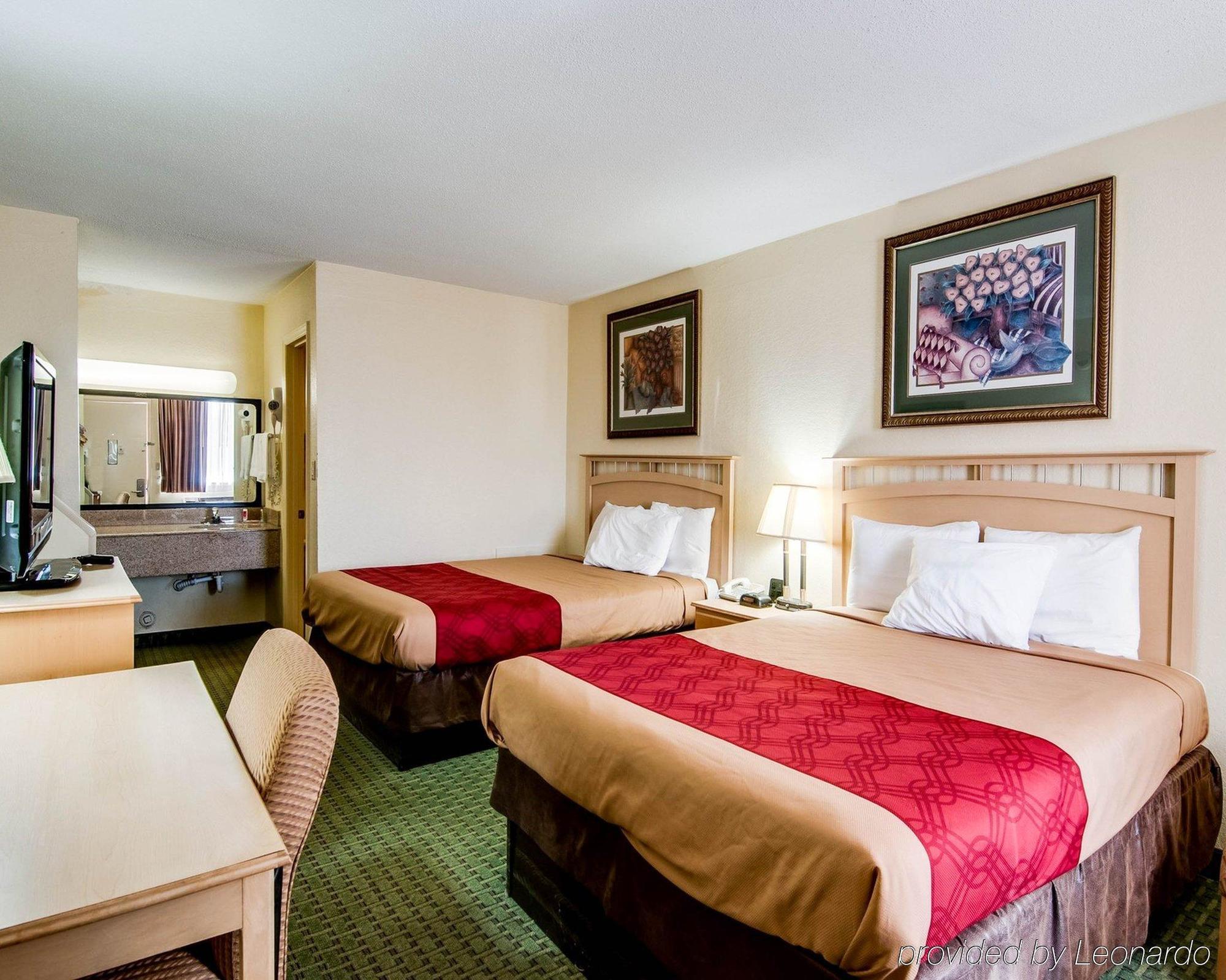 Econo Lodge Christiansburg-Blacksburg I-81 Esterno foto