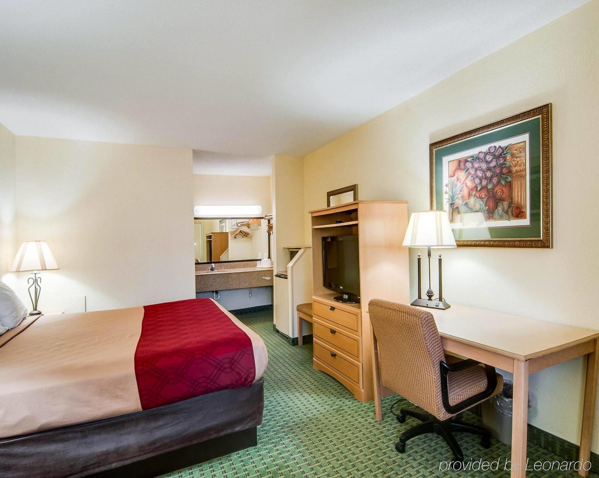Econo Lodge Christiansburg-Blacksburg I-81 Esterno foto