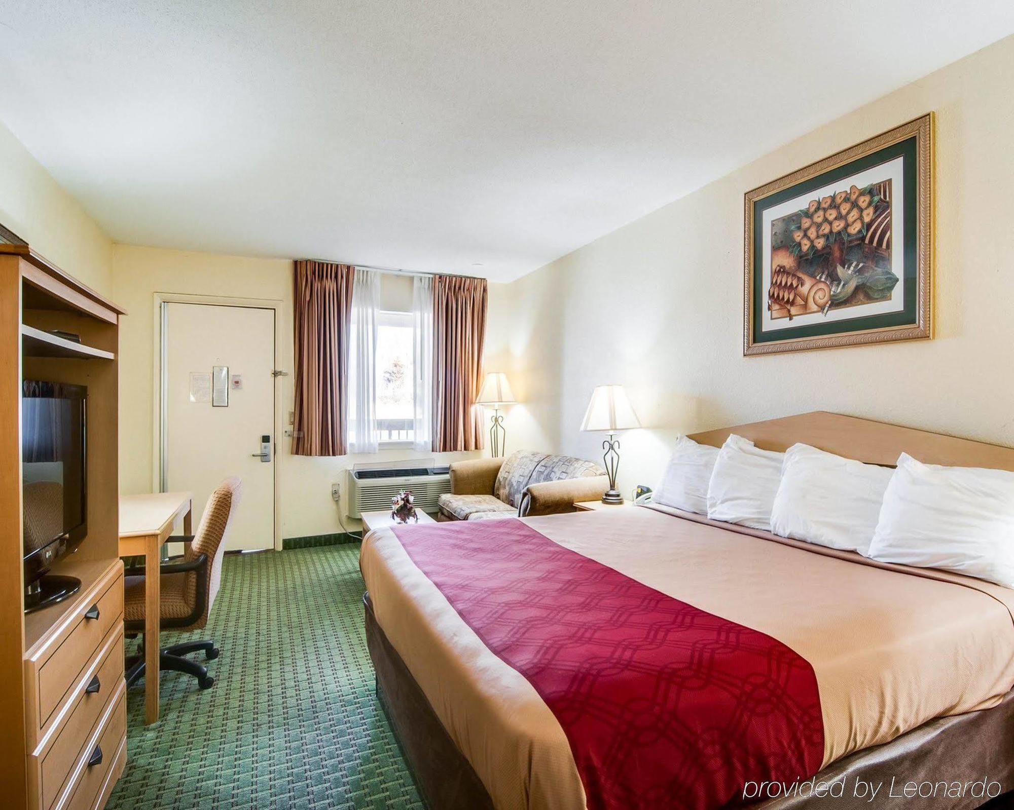 Econo Lodge Christiansburg-Blacksburg I-81 Esterno foto